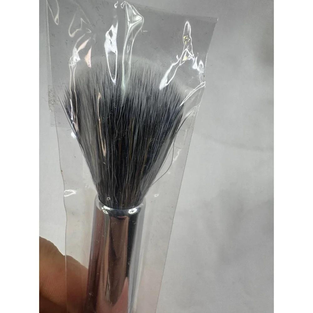 Morphe M450 Round Powder Brush Artist Collection Makeup Tool Black Silver